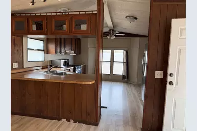 374 Plum Street #B, Bastrop, TX 78602 - Photo 3