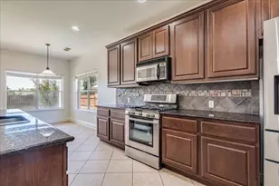 3831 Aqua Ln, Round Rock, TX 78681 - Photo 11