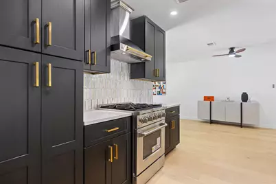 7803 Lazy Lane, Austin, TX 78757 - Photo 7