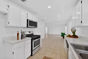 7200 Barnsdale Way, Austin, TX 78745 - Photo 11