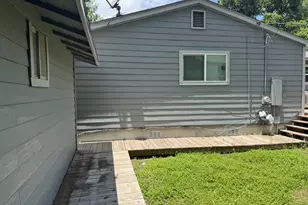 1813 Rhodes Rd, Austin, TX 78721 - Photo 13