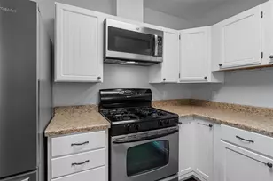 411 Bonita Vista Dr, Buda, TX 78610 - Photo 11