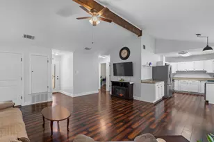 411 Bonita Vista Dr, Buda, TX 78610 - Photo 5