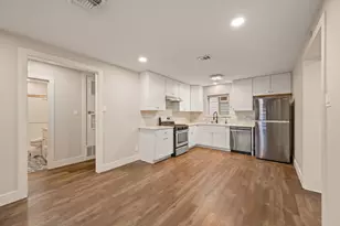 3015 Burning Oak Dr, Austin, TX 78704 - Photo 7