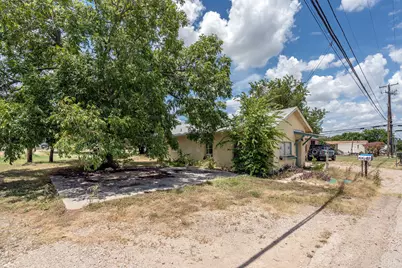 305 E Main Street, Florence, TX 76527 - Photo 15