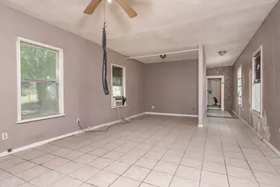 305 E Main Street, Florence, TX 76527 - Photo 7