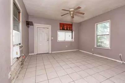 305 E Main Street, Florence, TX 76527 - Photo 5