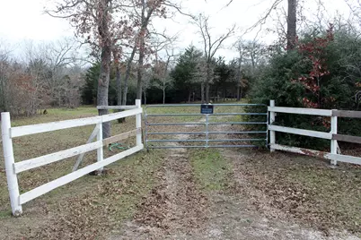 8729 E Fm 20 Highway, Dale, TX 78616 - Photo 13