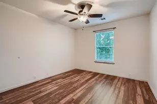 215 Spruce Dr, Kyle, TX 78640 - Photo 17