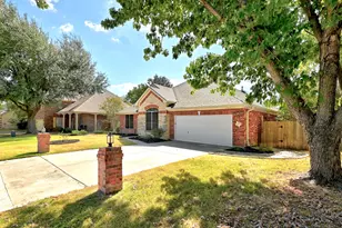 124 Stonehedge Blvd, Georgetown, TX 78626 - Photo 3