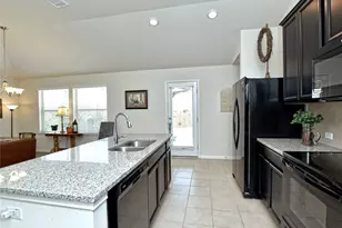 130 Sunshine Ln, Kyle, TX 78640 - Photo 9