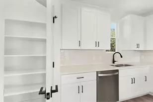 105 Carmen Cove, Burnet, TX 78611 - Photo 7