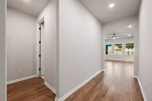 208 Golden Gate Ln, Kyle, TX 78640 - Photo 9