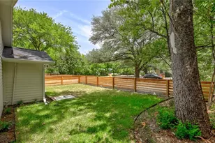 511 E 50th St, Austin, TX 78751 - Photo 3