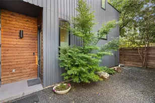 707 E Live Oak St, Austin, TX 78704 - Photo 35
