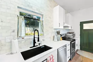 16811 S Ridge Ln, Austin, TX 78734 - Photo 9