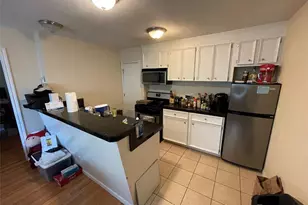 304 E 33rd St, Austin, TX 78705 - Photo 3
