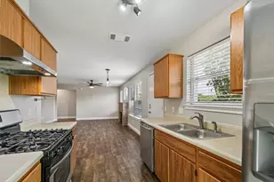 1611 Lantern Light Dr, Round Rock, TX 78681 - Photo 17