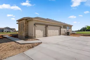 123 Lila Ln, Bertram, TX 78605 - Photo 5