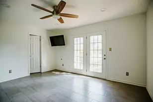 204 E Lakeshore Dr, Dripping Springs, TX 78620 - Photo 25