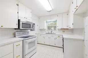 6103 Janey Dr, Austin, TX 78757 - Photo 15