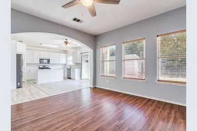 112 Maplewood N, Kyle, TX 78640 - Photo 9