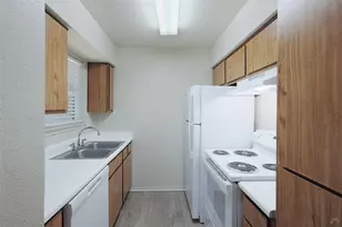 10401 N Lamar Blvd, Austin, TX 78753 - Photo 5