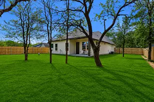 122 W Pauwela Ln, Bastrop, TX 78602 - Photo 35