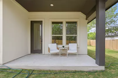 122 W Pauwela Lane, Bastrop, TX 78602 - Photo 5