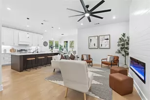 122 W Pauwela Ln, Bastrop, TX 78602 - Photo 3