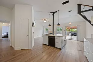 12501 Fallen Tower Ln, Austin, TX 78753 - Photo 13