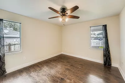 304 S Main Street, Elgin, TX 78621 - Photo 21