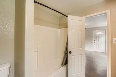 304 S Main Street, Elgin, TX 78621 - Photo 23