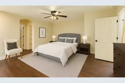 304 S Main Street, Elgin, TX 78621 - Photo 3