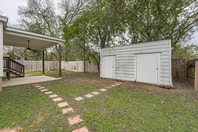 304 S Main Street, Elgin, TX 78621 - Photo 25