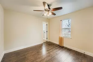 304 S Main St, Elgin, TX 78621 - Photo 19
