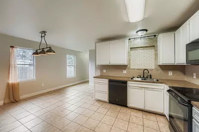 304 S Main Street, Elgin, TX 78621 - Photo 13