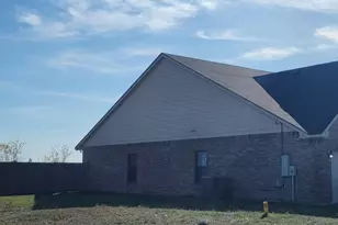 1393 Woodlands Dr, Kyle, TX 78640 - Photo 13