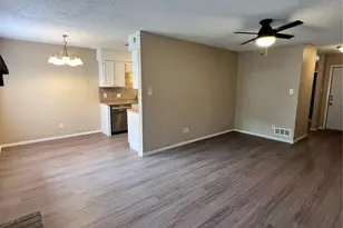 418 Linden St, Bastrop, TX 78602 - Photo 9