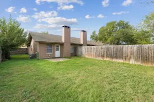 418 Linden St, Bastrop, TX 78602 - Photo 19