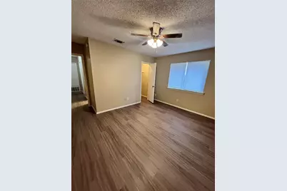418 Linden Street #B, Bastrop, TX 78602 - Photo 5