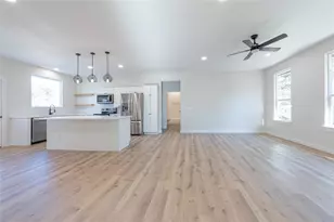 11541 Main St, Jonestown, TX 78645 - Photo 7