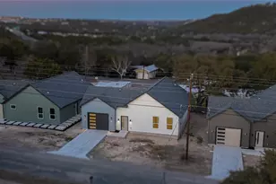 11541 Main St, Jonestown, TX 78645 - Photo 3