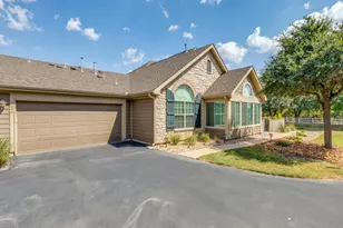 30 Wildwood Dr, Georgetown, TX 78633 - Photo 3