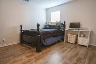 404 Rivers St, Smithville, TX 78957 - Photo 17