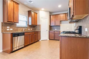 11411 Buster Crabbe Dr, Austin, TX 78748 - Photo 5
