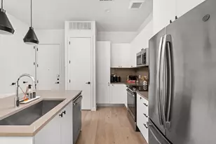 800 Embassy Dr, Austin, TX 78702 - Photo 5