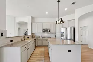 816 Drifting Wind Run, Dripping Springs, TX 78620 - Photo 13