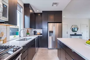 1931 E 38th 1/2 St, Austin, TX 78723 - Photo 5