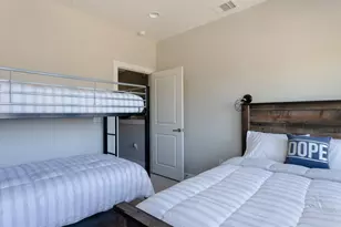 807 E 16th St, Austin, TX 78702 - Photo 23